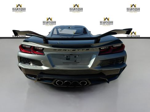 Used 2024 Chevrolet Corvette Z06 w/ Z07 Performance Package RWD image 6