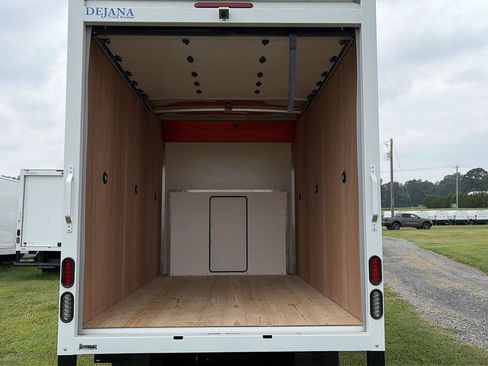 New 2027 Ford E-350 and Econoline 350 Super Duty w/ Power Equipment Group RWD image 16