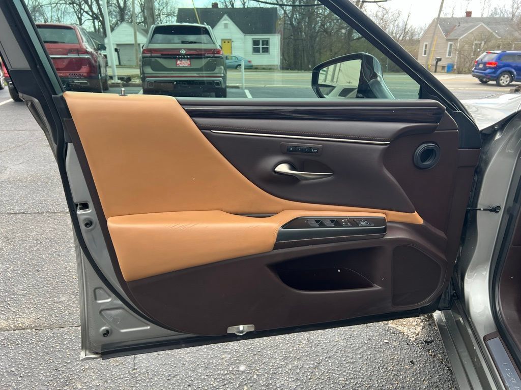 Used 2019 Lexus ES 350 w/ Premium Package FWD image 15
