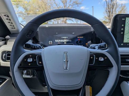 New 2026 Lincoln Aviator Reserve w/ Luxury Package image 27