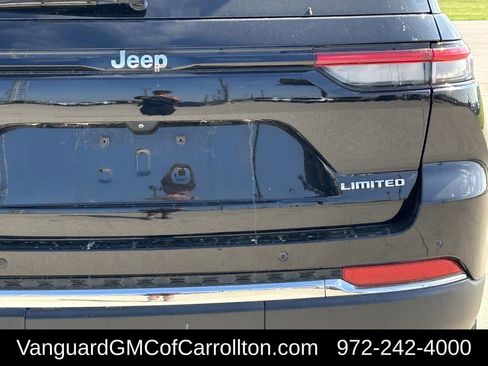 Used 2022 Jeep Grand Cherokee Limited image 8