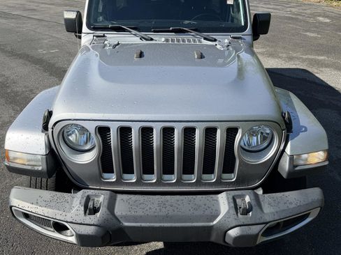 Used 2020 Jeep Wrangler Unlimited Sahara AWD/4WD image 8