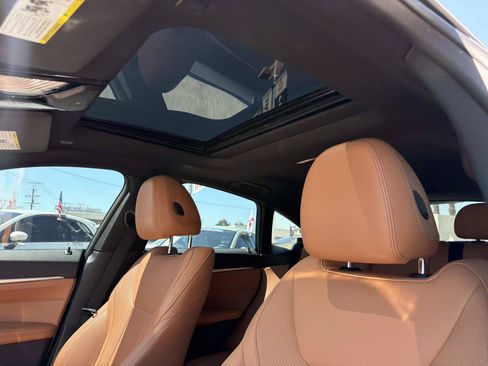 Used 2023 BMW i4 eDrive40 RWD image 16