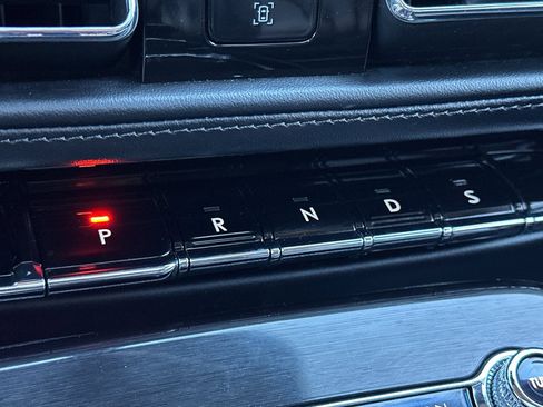 Used 2023 Lincoln Nautilus Reserve w/ Luxury Package image 21