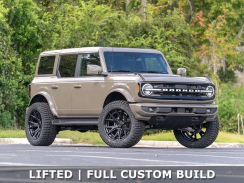 Used 2025 Ford Bronco Outer Banks AWD/4WD image 2