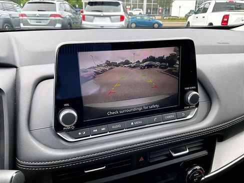 Certified 2026 Nissan Rogue SV AWD/4WD image 19
