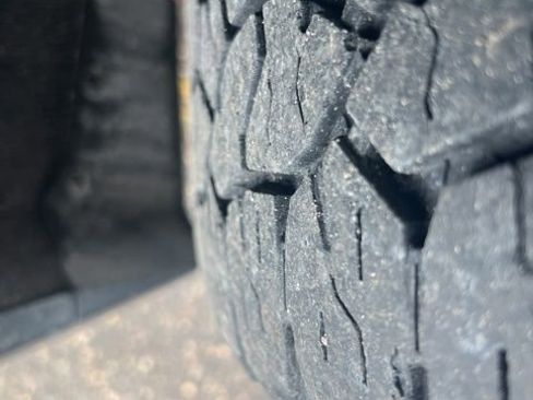 Used 2021 GMC Sierra 2500 SLT w/ SLT Premium Package image 11