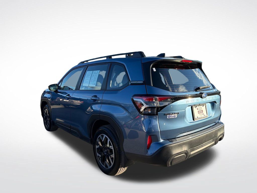 Certified 2025 Subaru Forester AWD/4WD image 12