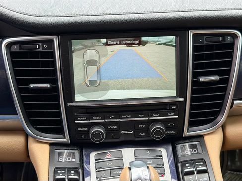 Used 2013 Porsche Panamera 4 Platinum Edition AWD/4WD image 14