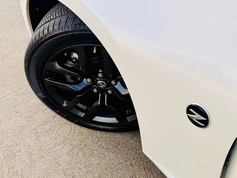 Used 2017 Nissan 370Z Coupe RWD image 47