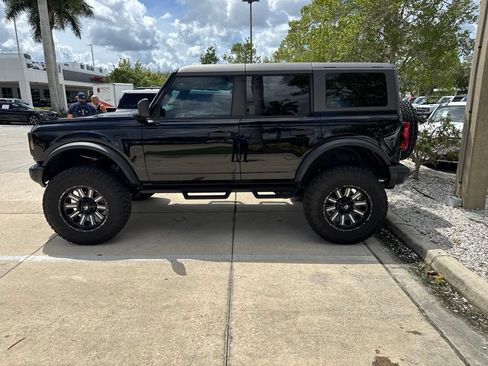 Used 2024 Ford Bronco Black Diamond AWD/4WD image 3