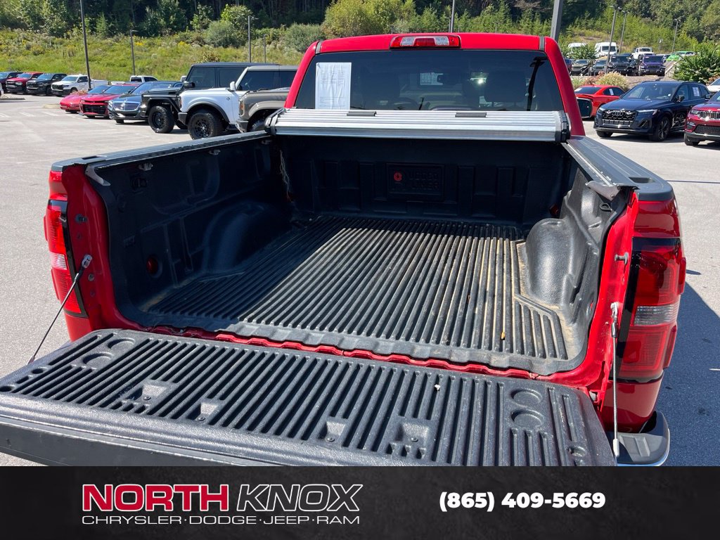 Used 2015 GMC Sierra 1500 SLT w/ Driver Alert Package AWD/4WD image 5