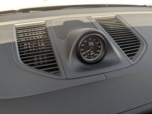 New 2026 Porsche Macan GTS image 21