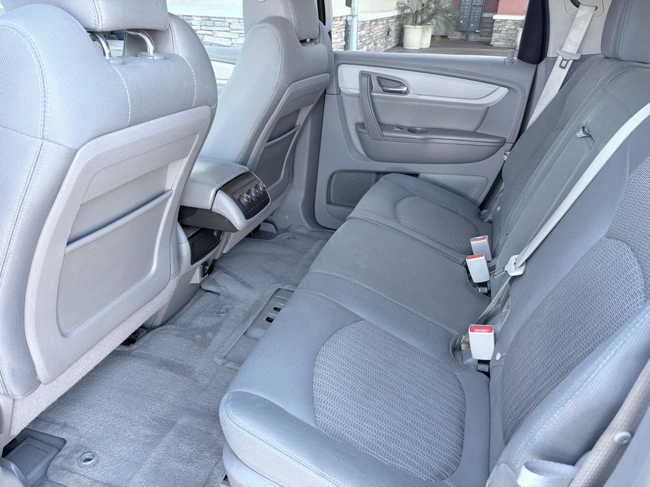 Used 2016 Chevrolet Traverse LS FWD image 12