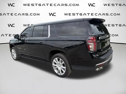 Used 2023 Chevrolet Suburban High Country w/ Premium Package 2 AWD/4WD image 10