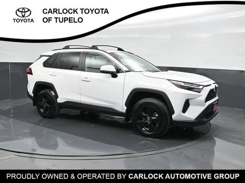Used 2025 Toyota RAV4 XLE w/ Convenience Package FWD image 6