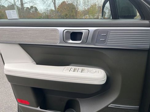 Used 2024 Hyundai Santa Fe Calligraphy image 16