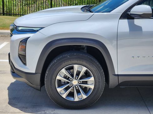 New 2027 Chevrolet Equinox LT FWD image 10