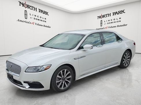 Used 2017 Lincoln Continental Premiere FWD image 1