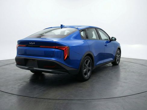 Used 2025 Kia K4 LXS image 9
