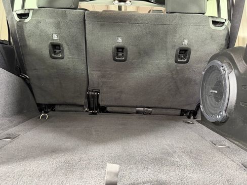 Used 2022 Jeep Wrangler Unlimited Rubicon image 30