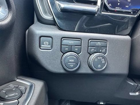 Certified 2024 Chevrolet Silverado 1500 LT AWD/4WD image 15