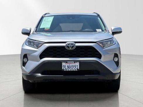Used 2021 Toyota RAV4 XLE w/ Carpet Mat Package (TMS) AWD/4WD image 9
