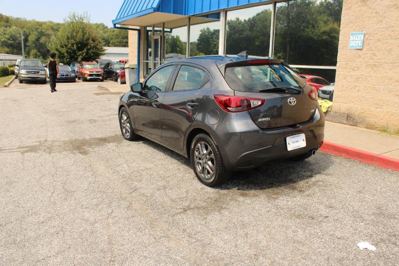 Used 2020 Toyota Yaris XLE FWD image 4