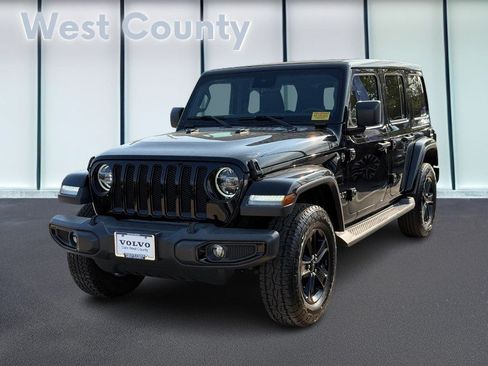 Used 2021 Jeep Wrangler Unlimited Sahara AWD/4WD image 9