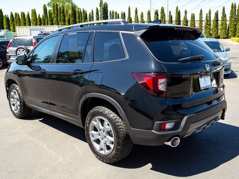 Certified 2025 Honda Passport TrailSport image 10