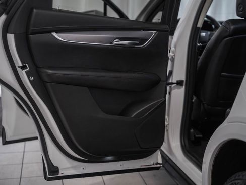 Used 2017 Cadillac XT5 Luxury image 41