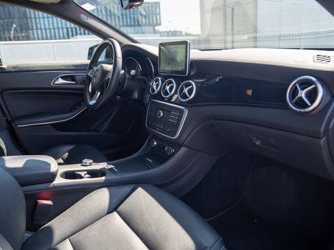 Used 2015 Mercedes-Benz CLA 250 4MATIC image 25