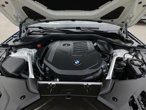 Used 2023 BMW 540i w/ M Sport Package image 23