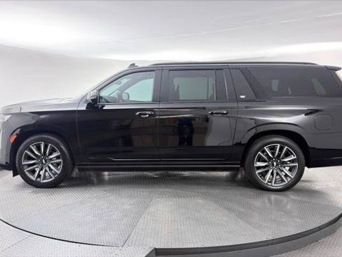 Used 2021 Cadillac Escalade ESV Sport Platinum RWD image 3