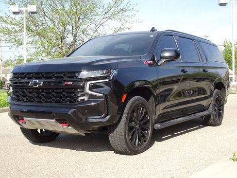 Used 2023 Chevrolet Suburban Z71 image 7