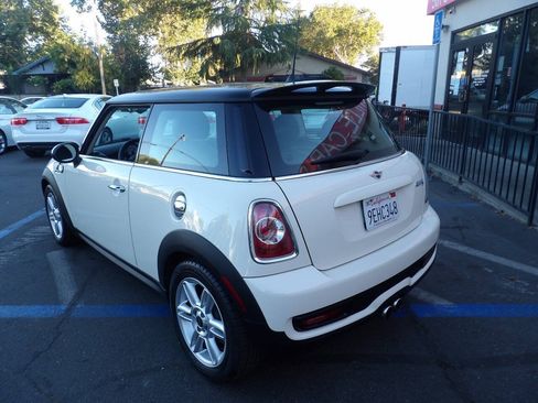 Used 2013 MINI Cooper S FWD image 4
