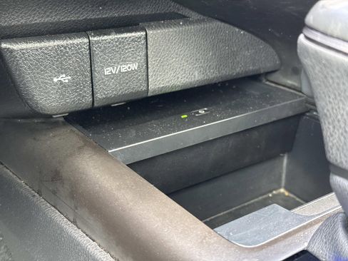 Used 2024 Toyota Camry SE image 14