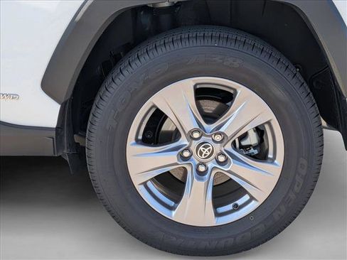 Used 2025 Toyota RAV4 XLE w/ Convenience Package AWD/4WD image 14