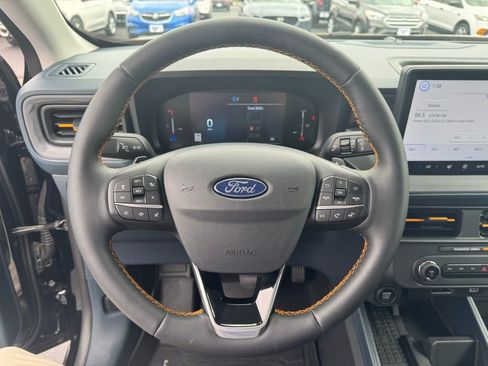 Used 2025 Ford Maverick Tremor image 9