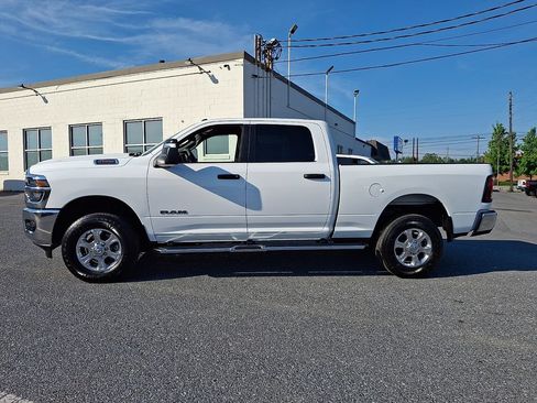 Used 2025 RAM 2500 Big Horn AWD/4WD image 9