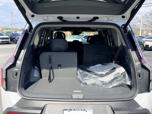 New 2026 Kia EV9 Wind image 14