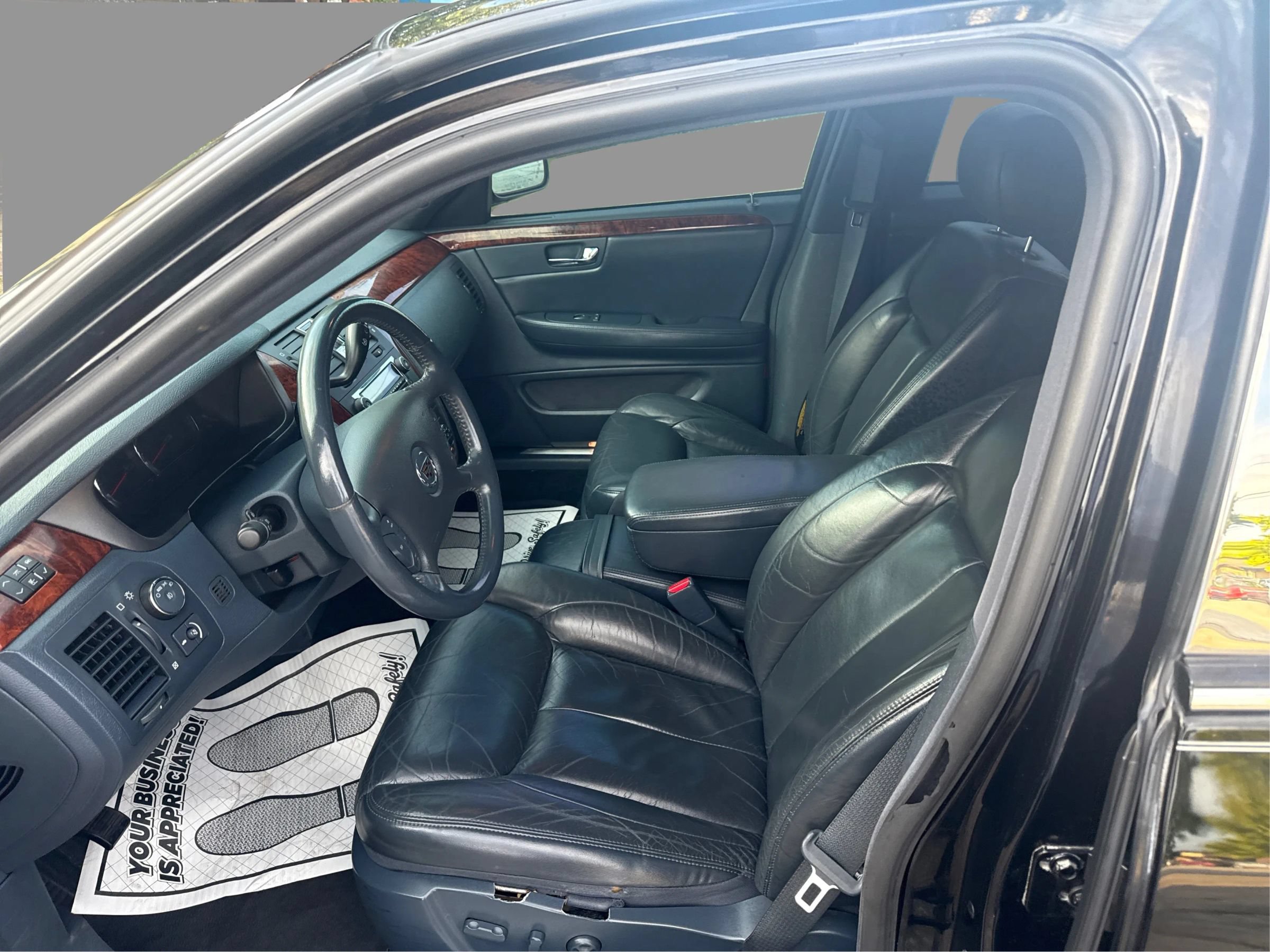 Used 2006 Cadillac DTS FWD image 24