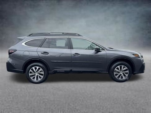 Certified 2022 Subaru Outback Premium AWD/4WD image 4