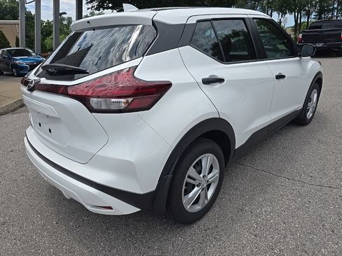 Certified 2025 Nissan Kicks Play S FWD image 8