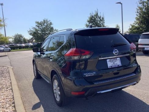 Used 2017 Nissan Rogue SV AWD/4WD image 6