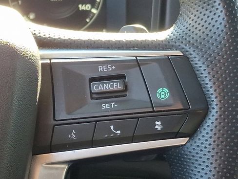 Used 2023 Mitsubishi Outlander SE image 23