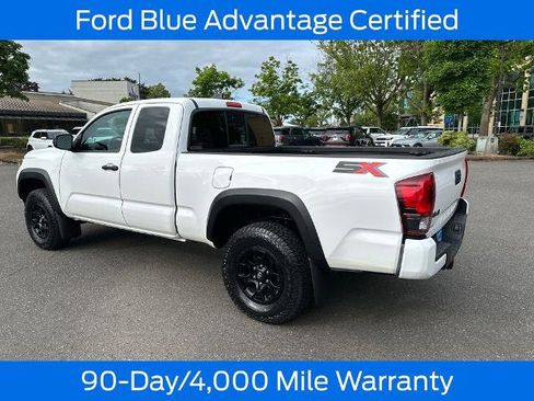 Used 2022 Toyota Tacoma SR w/ SX Package AWD/4WD image 5