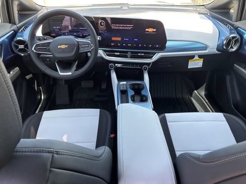 New 2026 Chevrolet Equinox EV LT FWD image 5