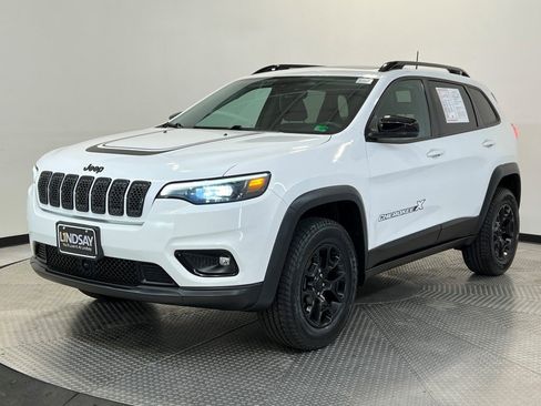 Used 2022 Jeep Cherokee Latitude w/ Sun & Sound Group image 3
