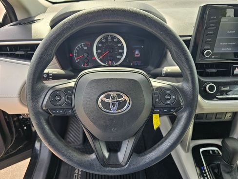 Used 2022 Toyota Corolla Cross L AWD/4WD image 22